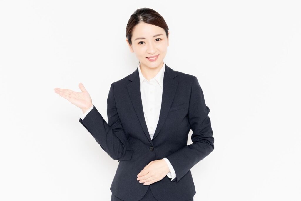 おすすめする女性